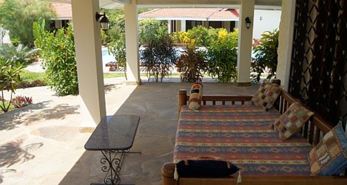 dm tours diani cottages